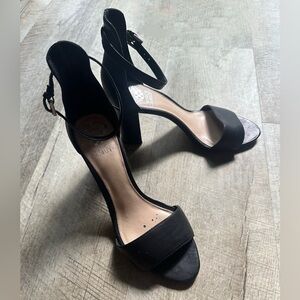 Vince Camuto Corlina ankle strap sandals